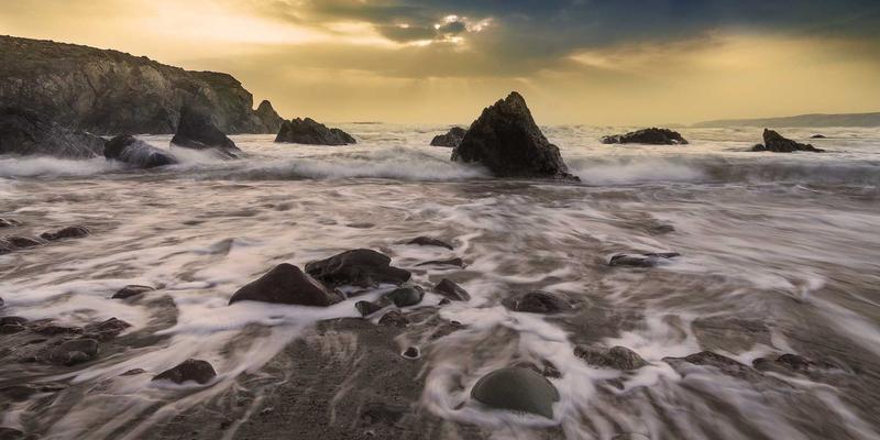 电影版权交易的秘密：从剧本采购到国际预售的产业链全解析 | 影评与电影资讯深度指南